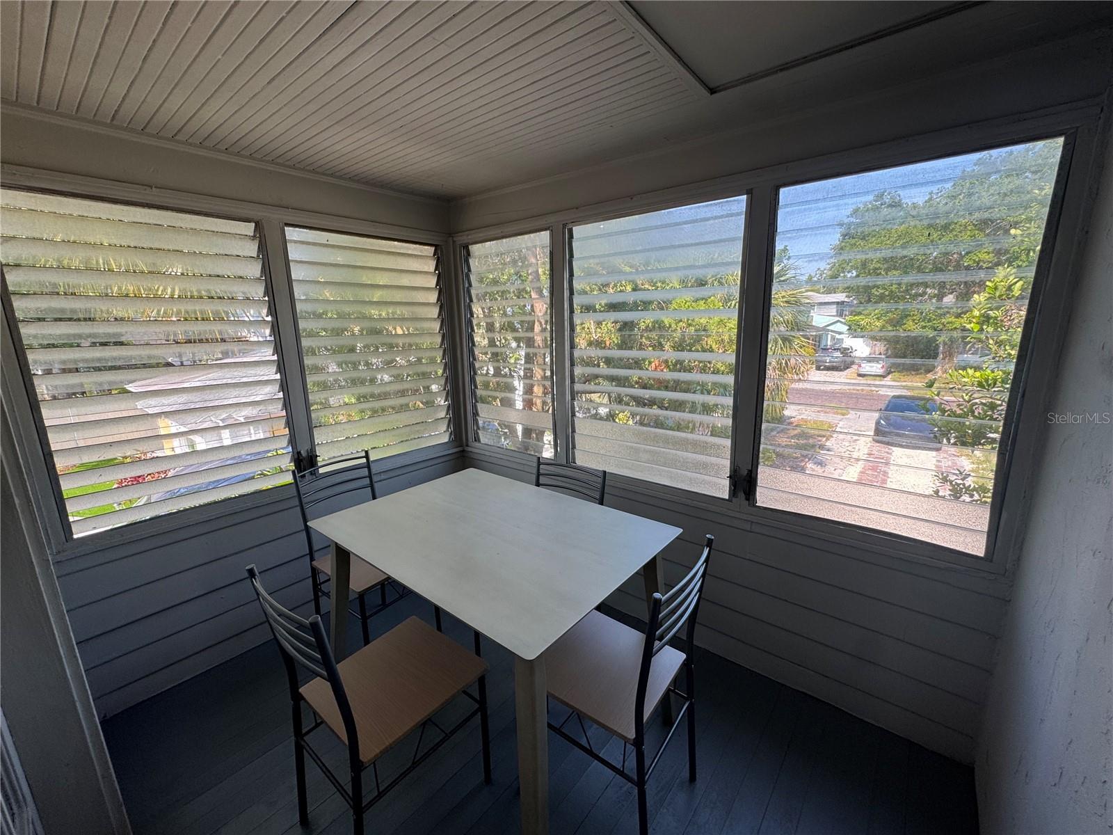 Image 19 of 29 For 943 7th Street N