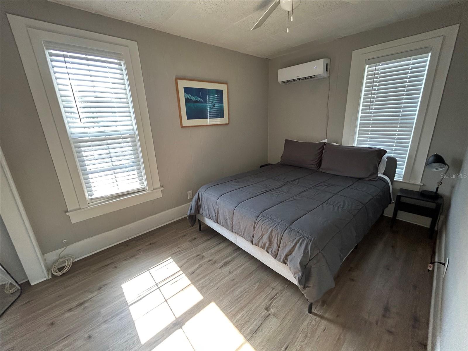 Image 20 of 29 For 943 7th Street N