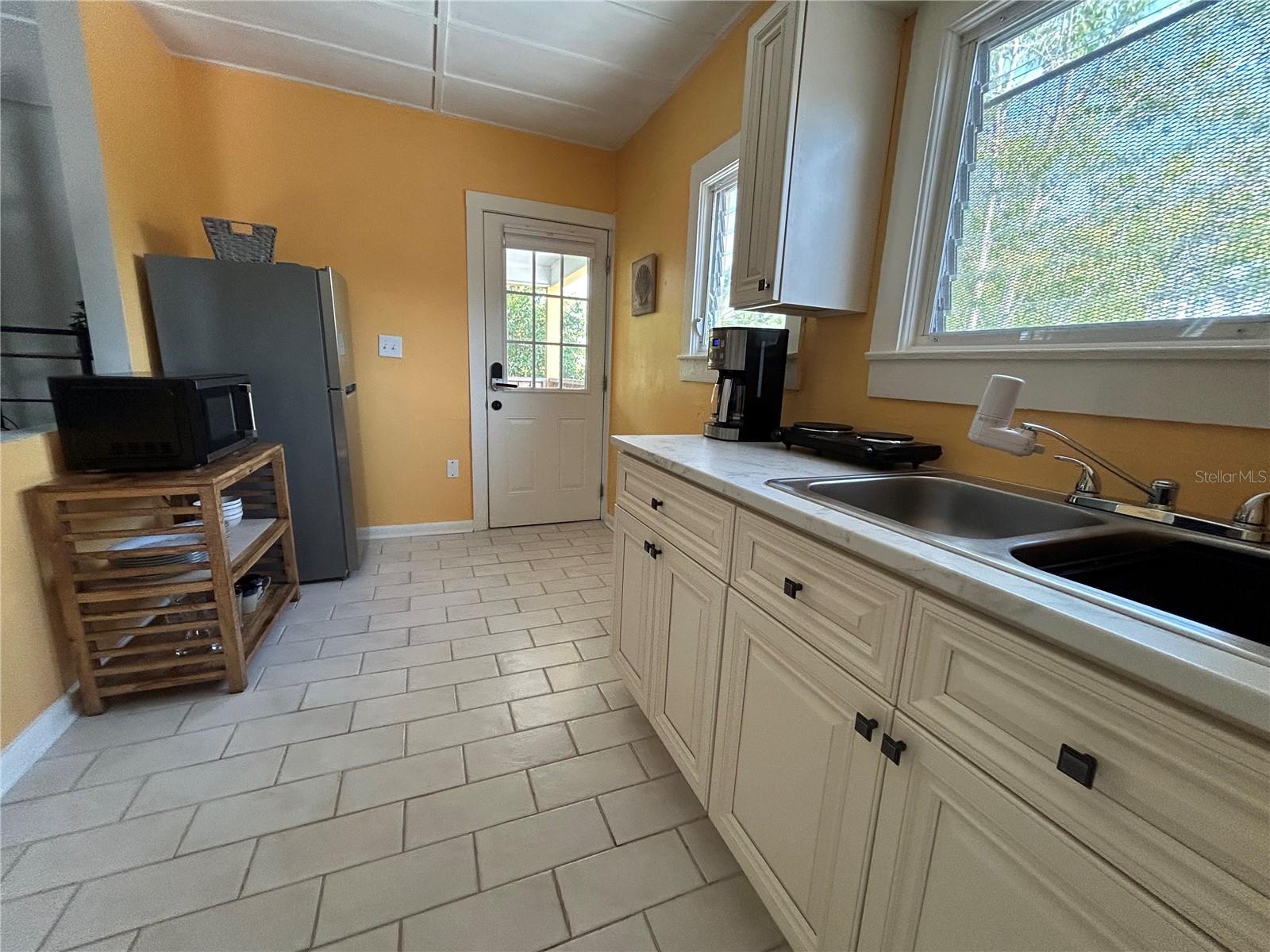Image 24 of 29 For 943 7th Street N
