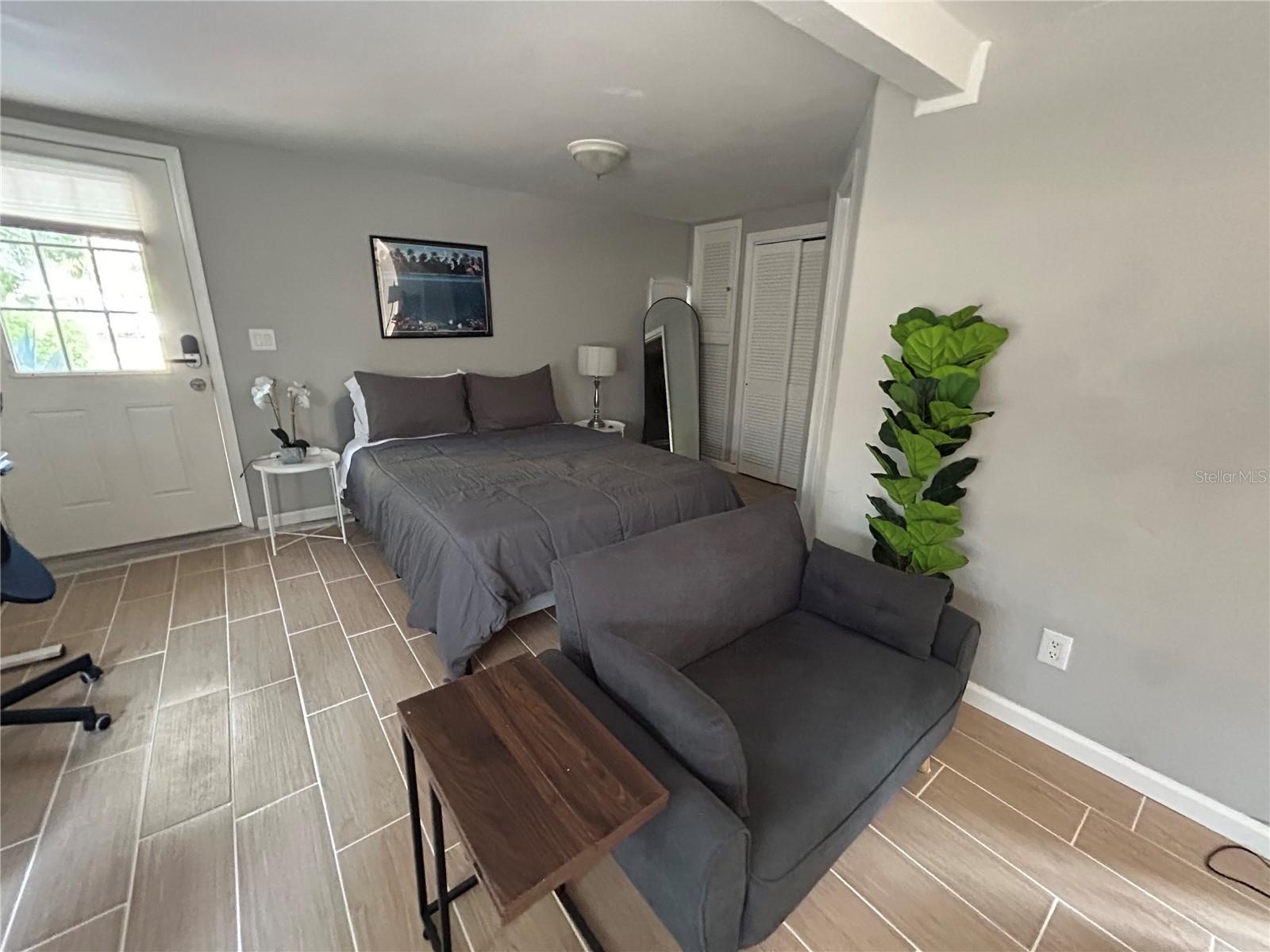 Image 6 of 29 For 943 7th Street N