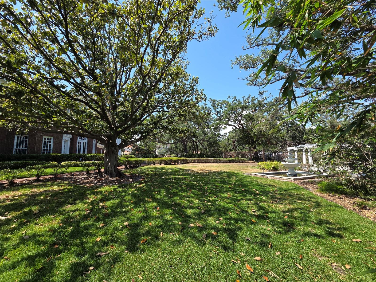 Image 16 of 28 For 5002 Shore Crest Circle