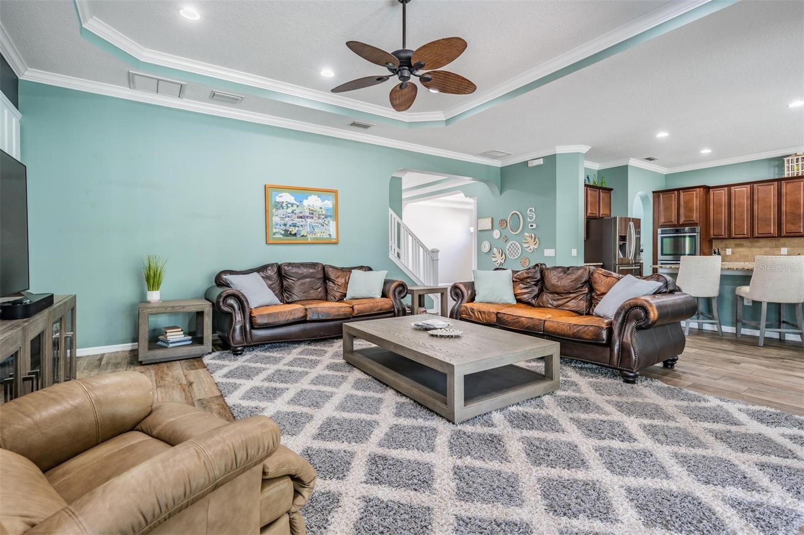 Listing photo id 16 for 4094 Windcrest Drive