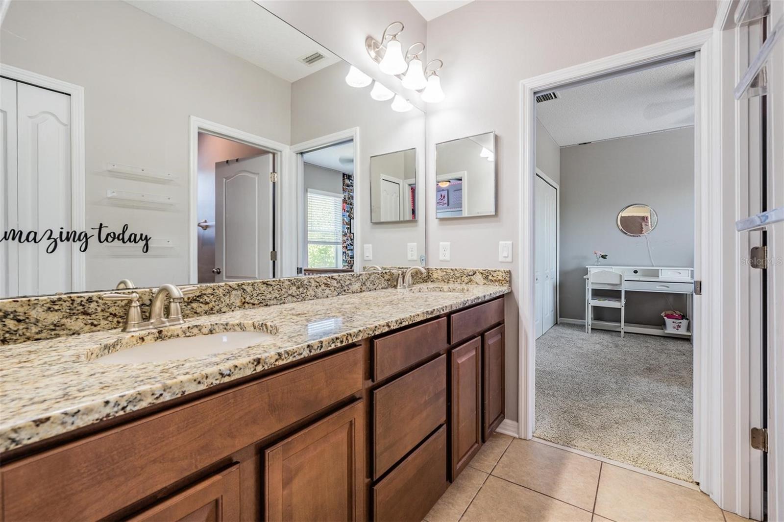 Listing photo id 28 for 4094 Windcrest Drive