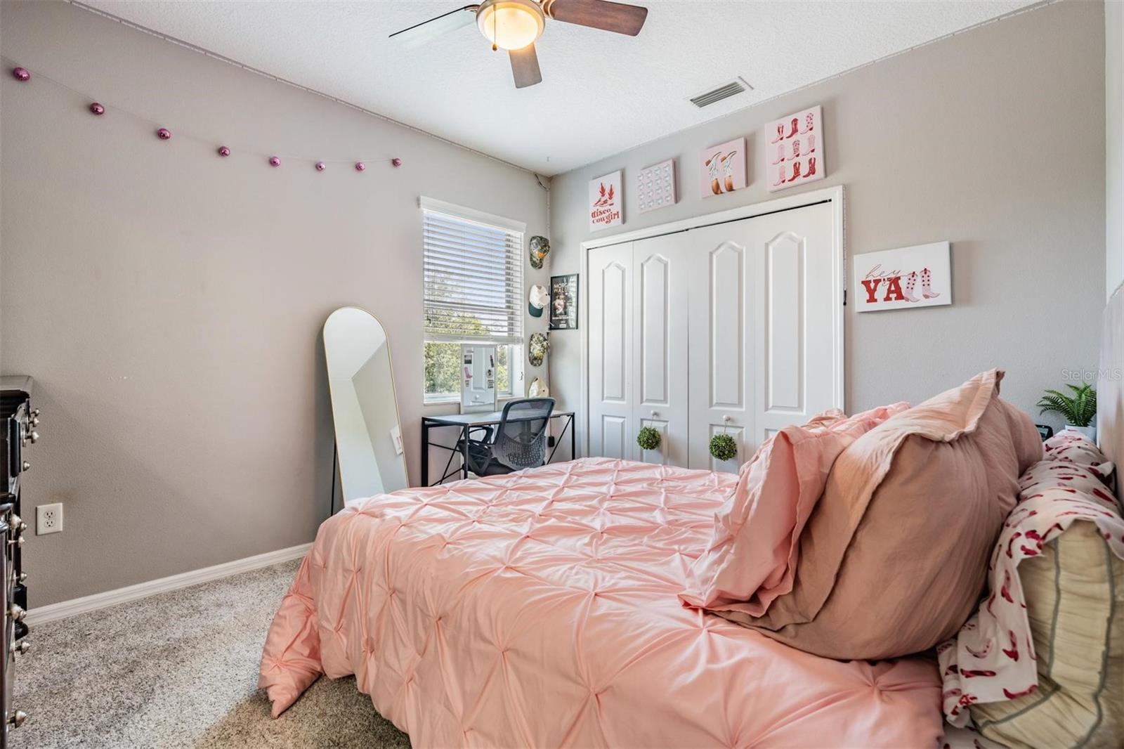 Listing photo id 30 for 4094 Windcrest Drive