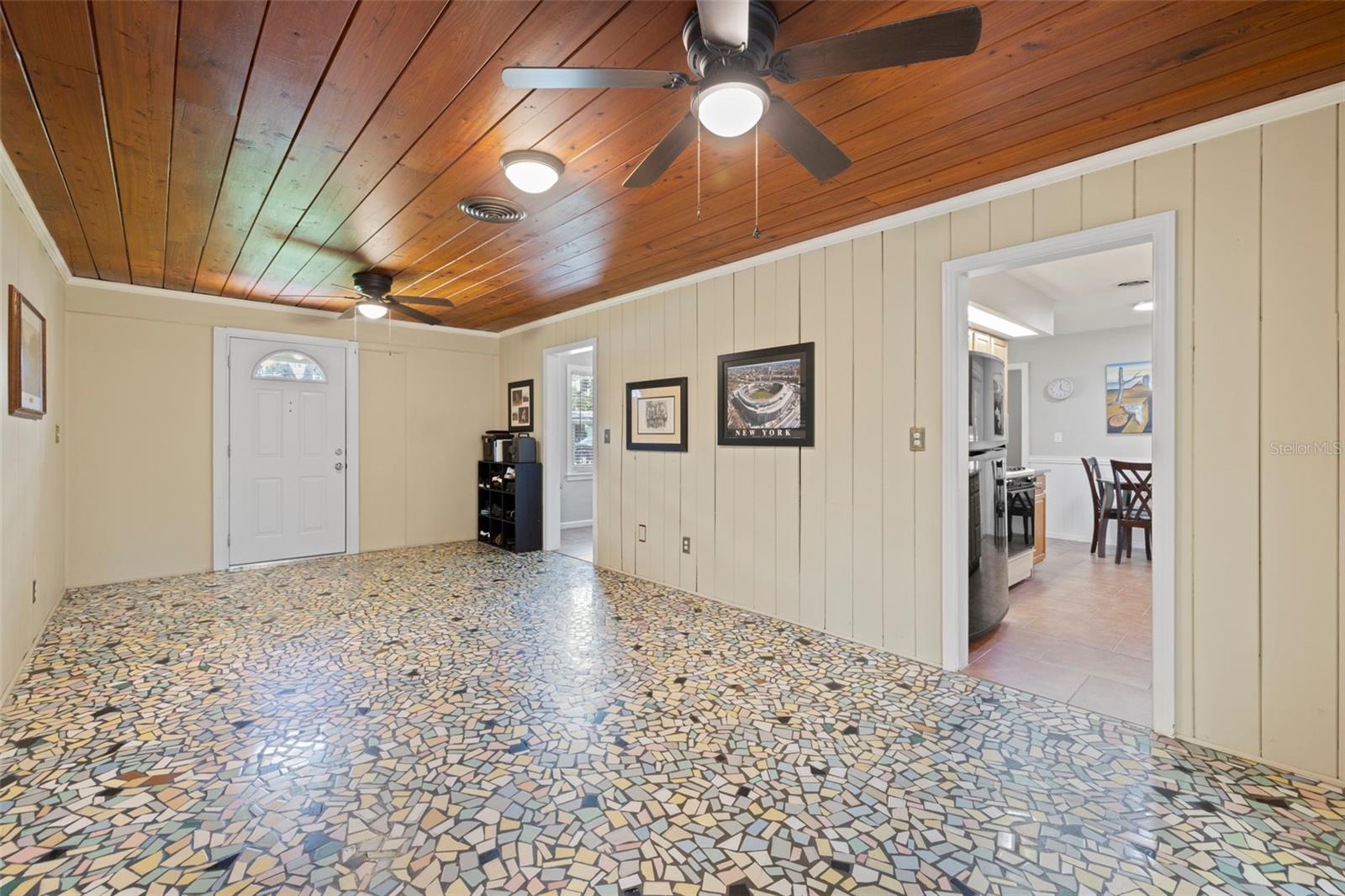 Image 16 of 33 For 522 Norfolk Street