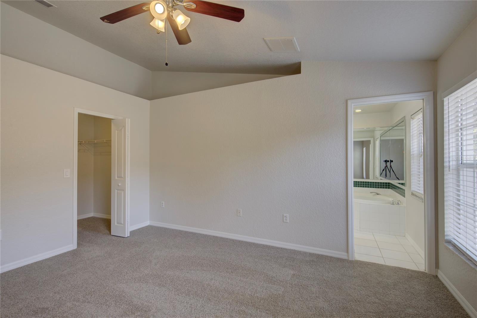 Image 19 of 29 For 18918 Emerald Ridge Drive