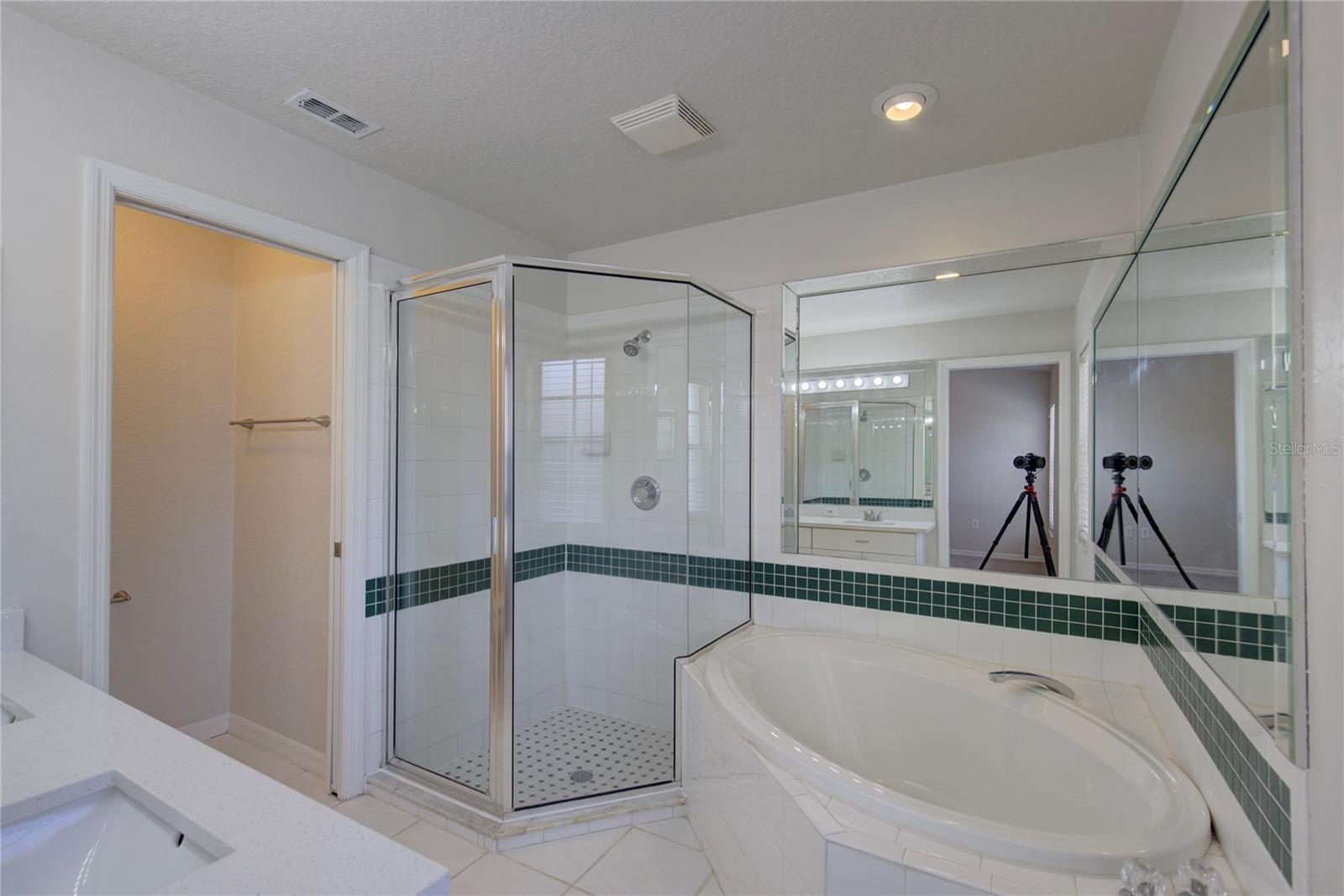 Image 21 of 29 For 18918 Emerald Ridge Drive