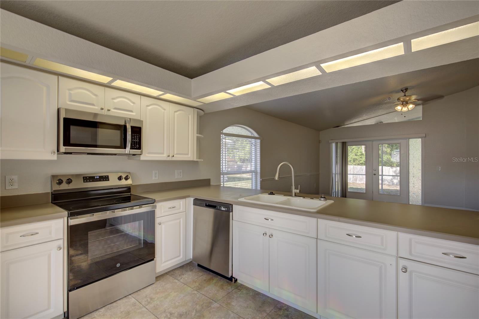Image 4 of 29 For 18918 Emerald Ridge Drive