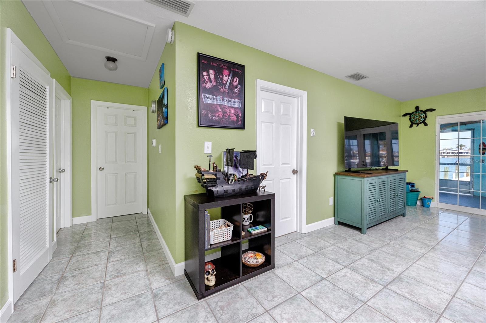 Image 15 of 51 For 11215 3rd Street E 1