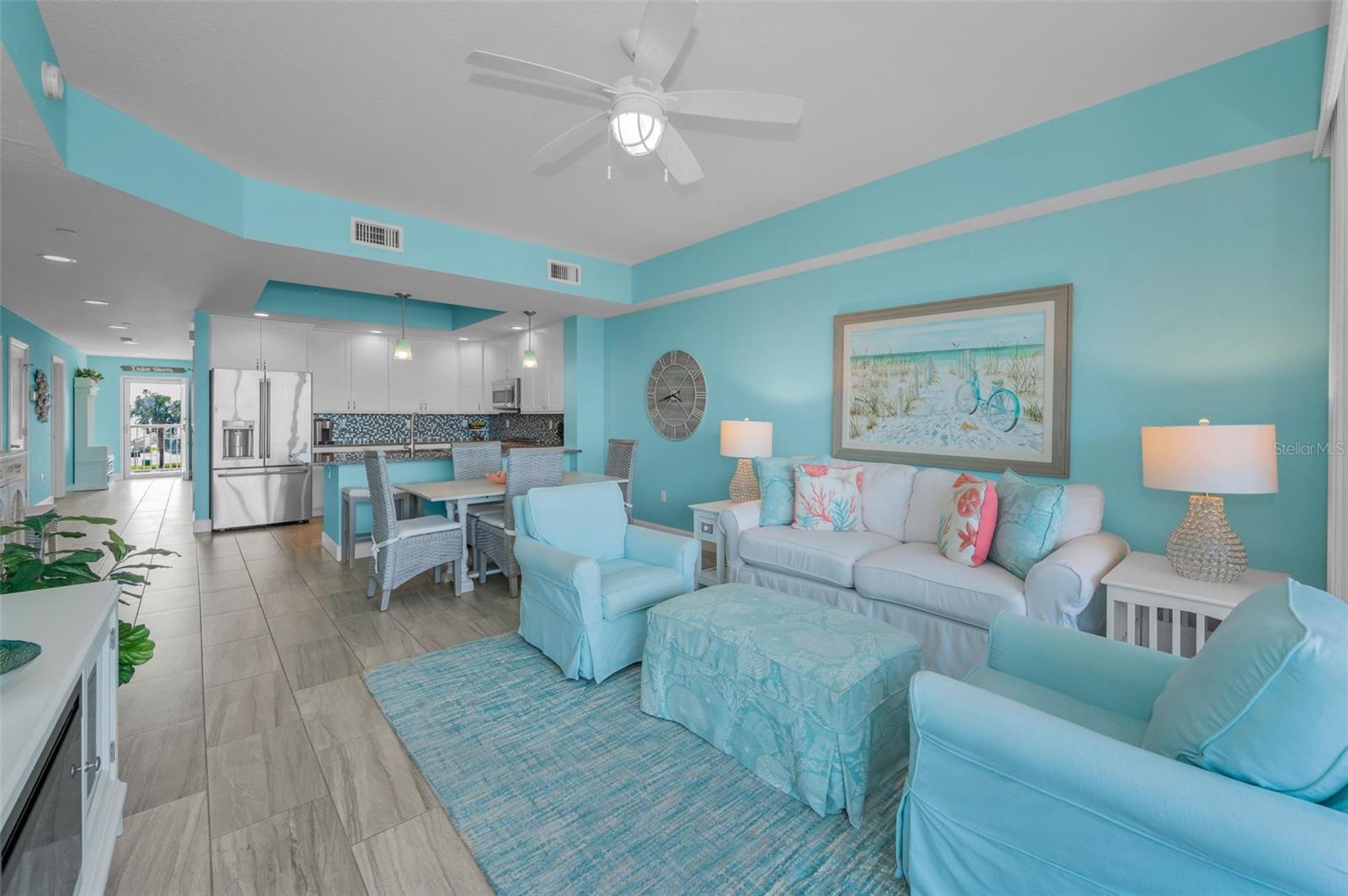 Image 33 of 80 For 19519 Gulf Boulevard 203