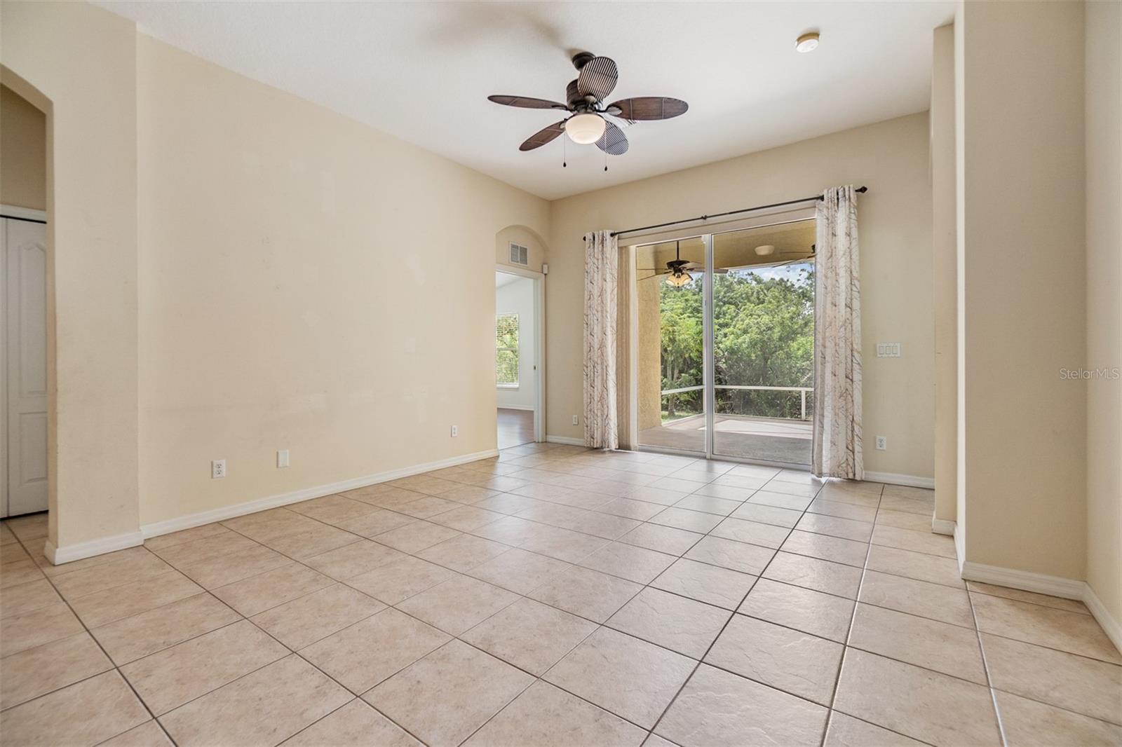 Image 11 of 43 For 5205 Lansdowne Way