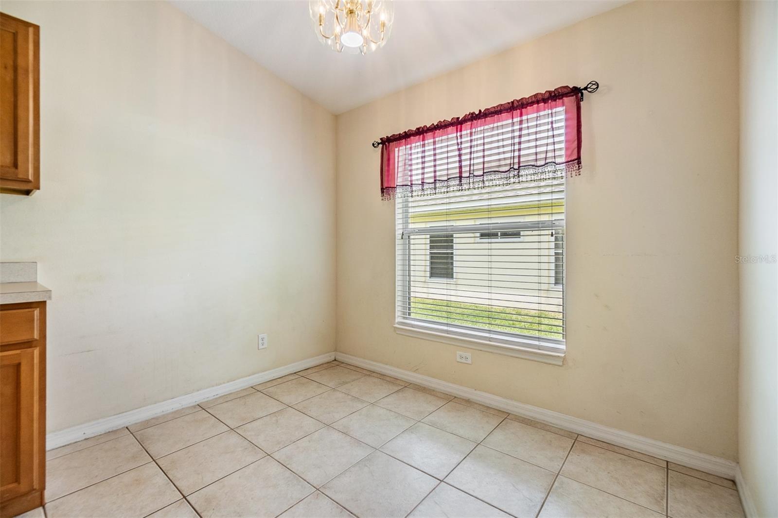 Image 14 of 43 For 5205 Lansdowne Way