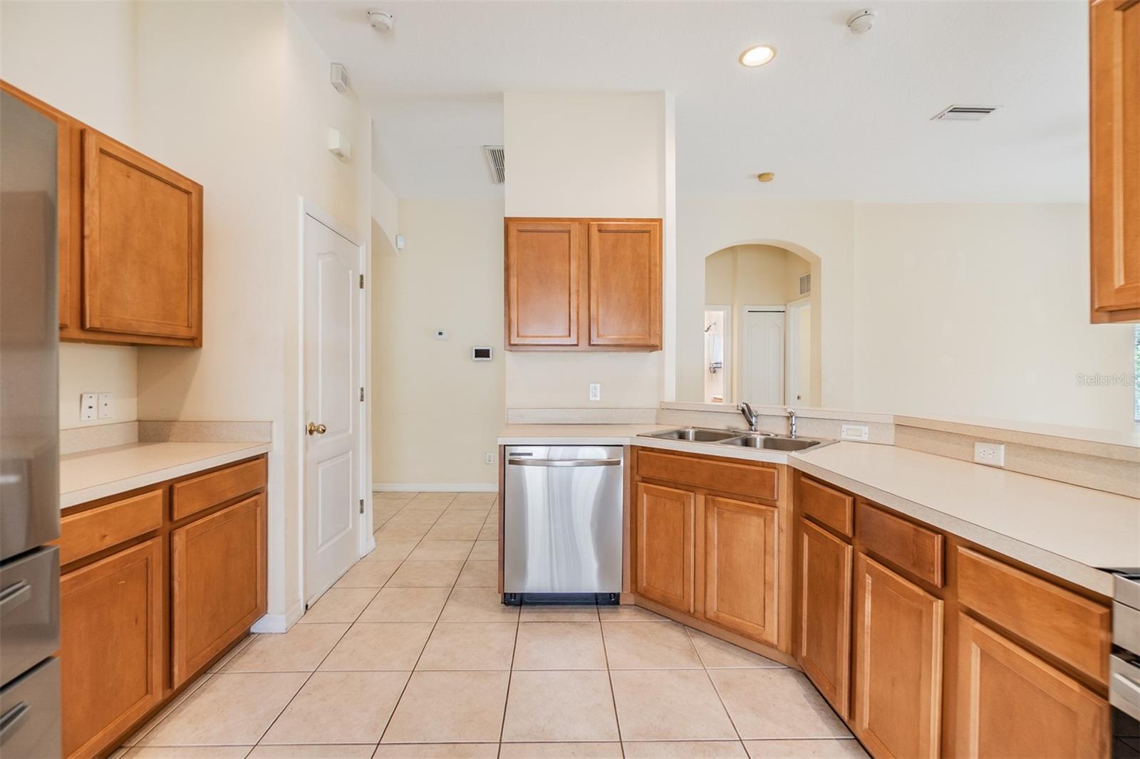 Image 17 of 43 For 5205 Lansdowne Way