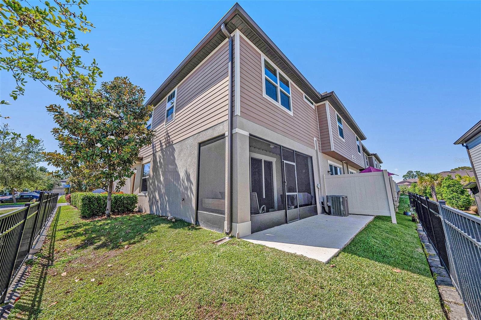 Image 25 of 32 For 5005 Blue Latan Lane