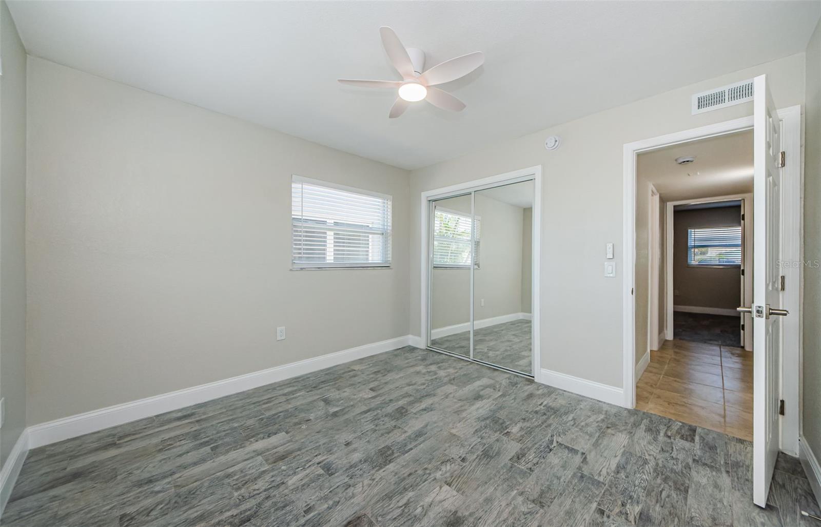Image 17 of 55 For 2186 Edythe Drive 11