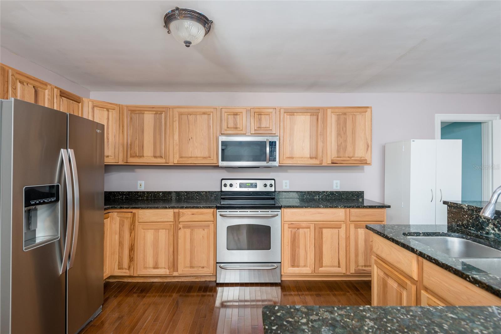 Image 5 of 37 For 1310 Hilton Place