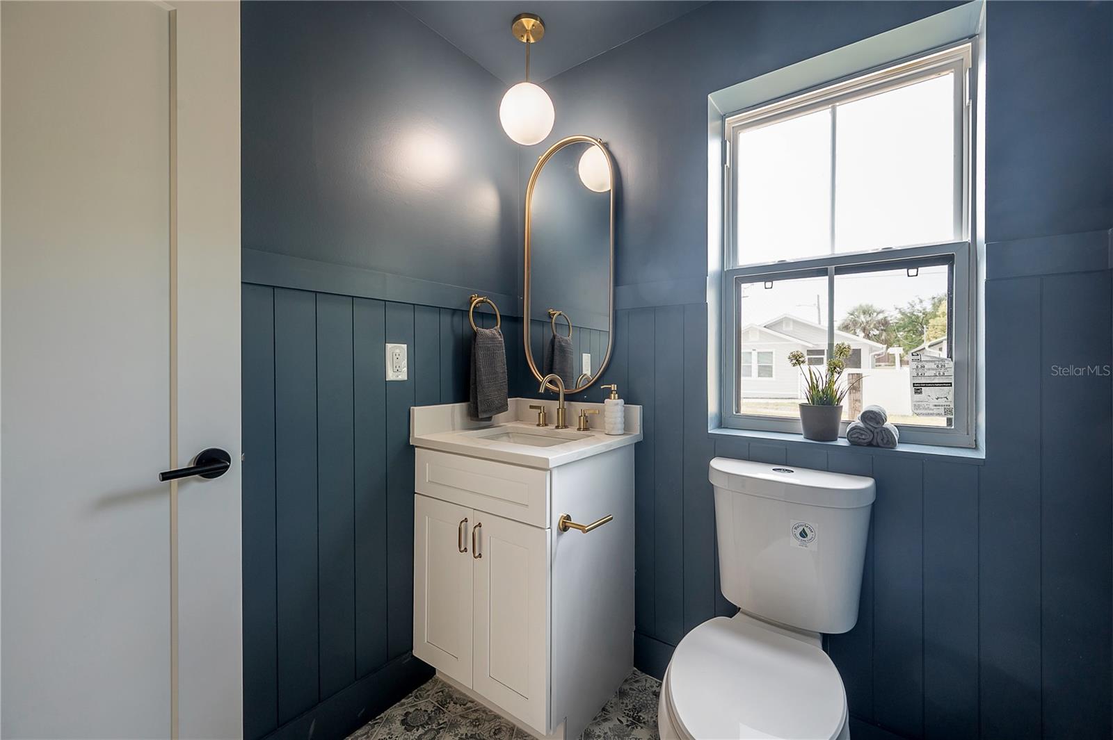 Image 18 of 47 For 2718 21st Street