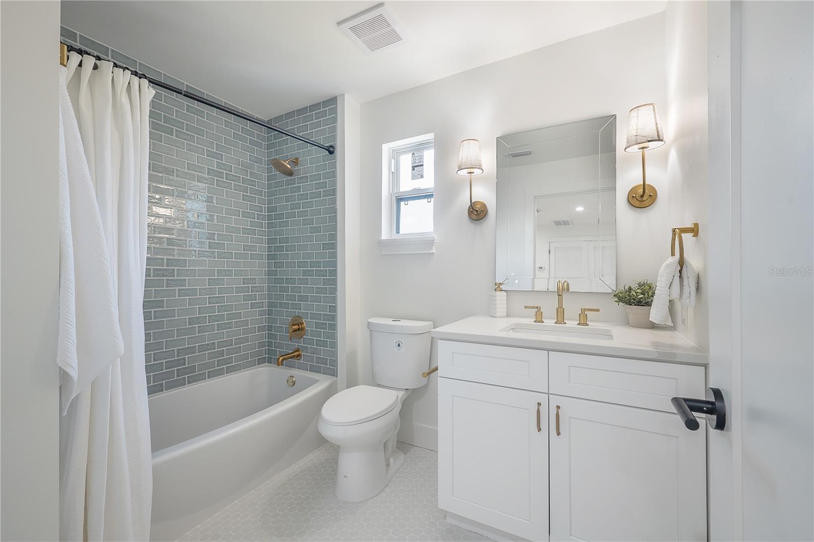 Image 29 of 47 For 2718 21st Street