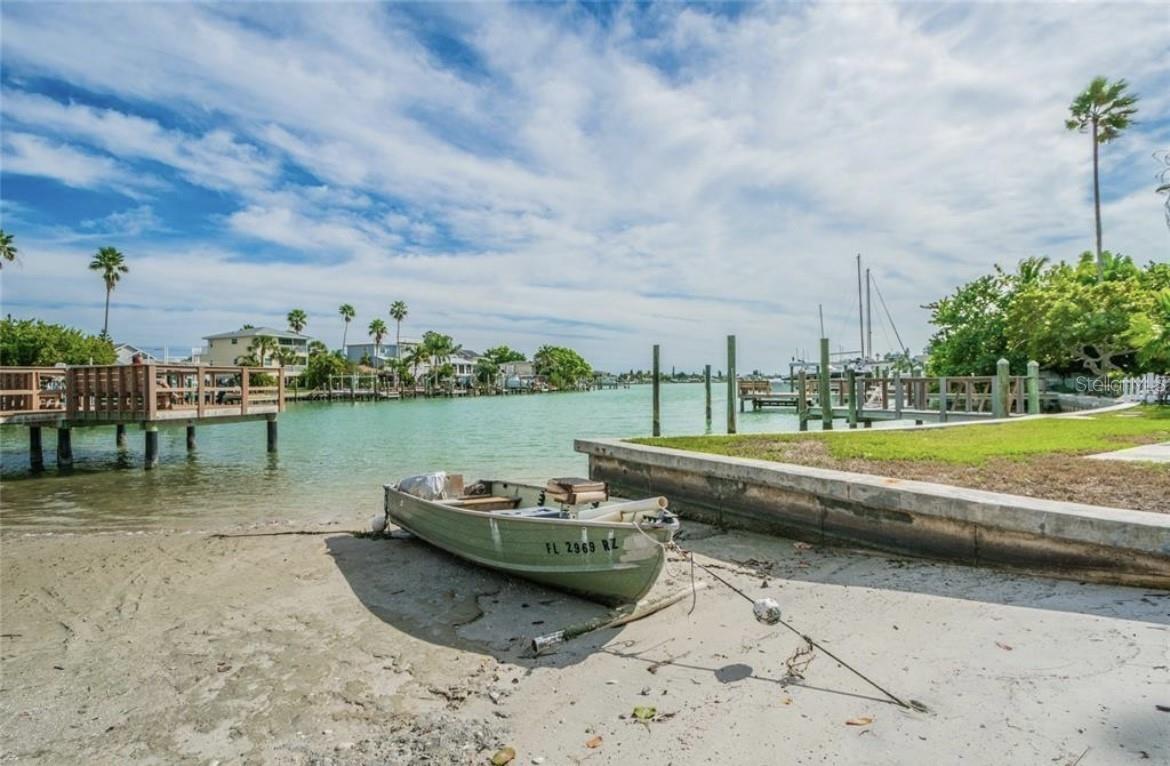 Image 15 of 17 For 8565 Gulf Boulevard 21s