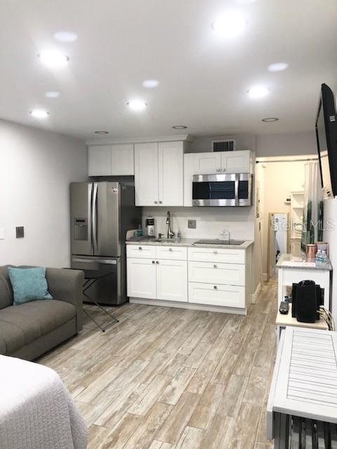 Image 7 of 17 For 8565 Gulf Boulevard 21s