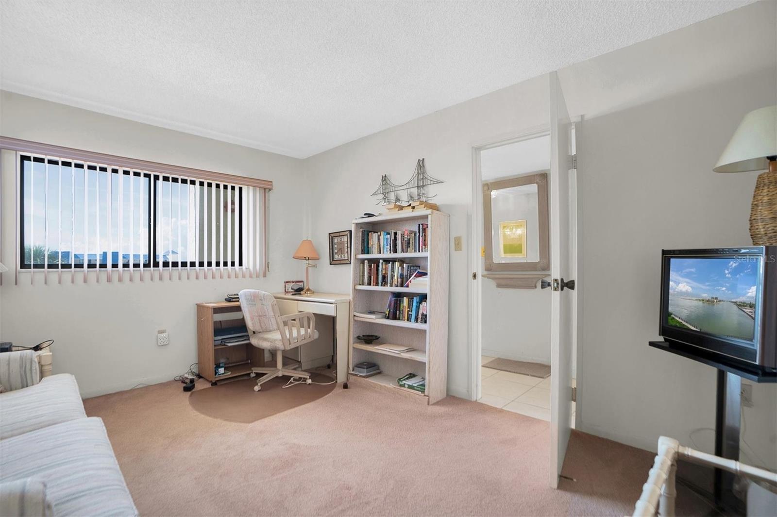 Image 11 of 41 For 7150 Sunset Way 405