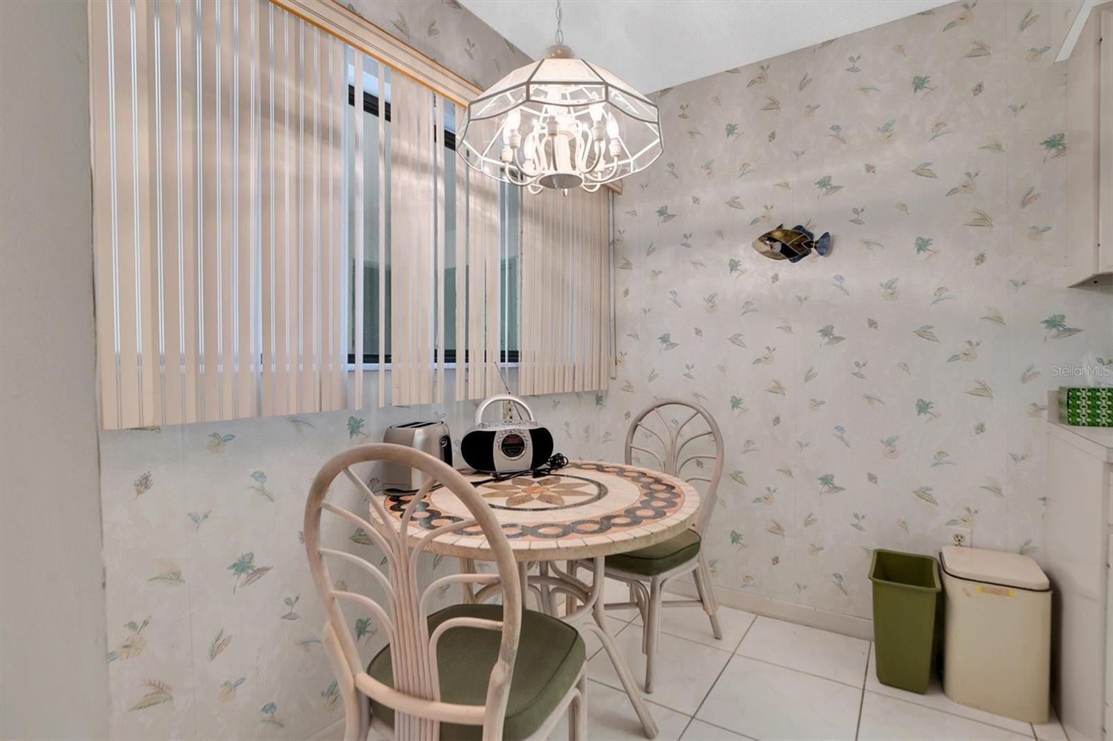Image 15 of 41 For 7150 Sunset Way 405