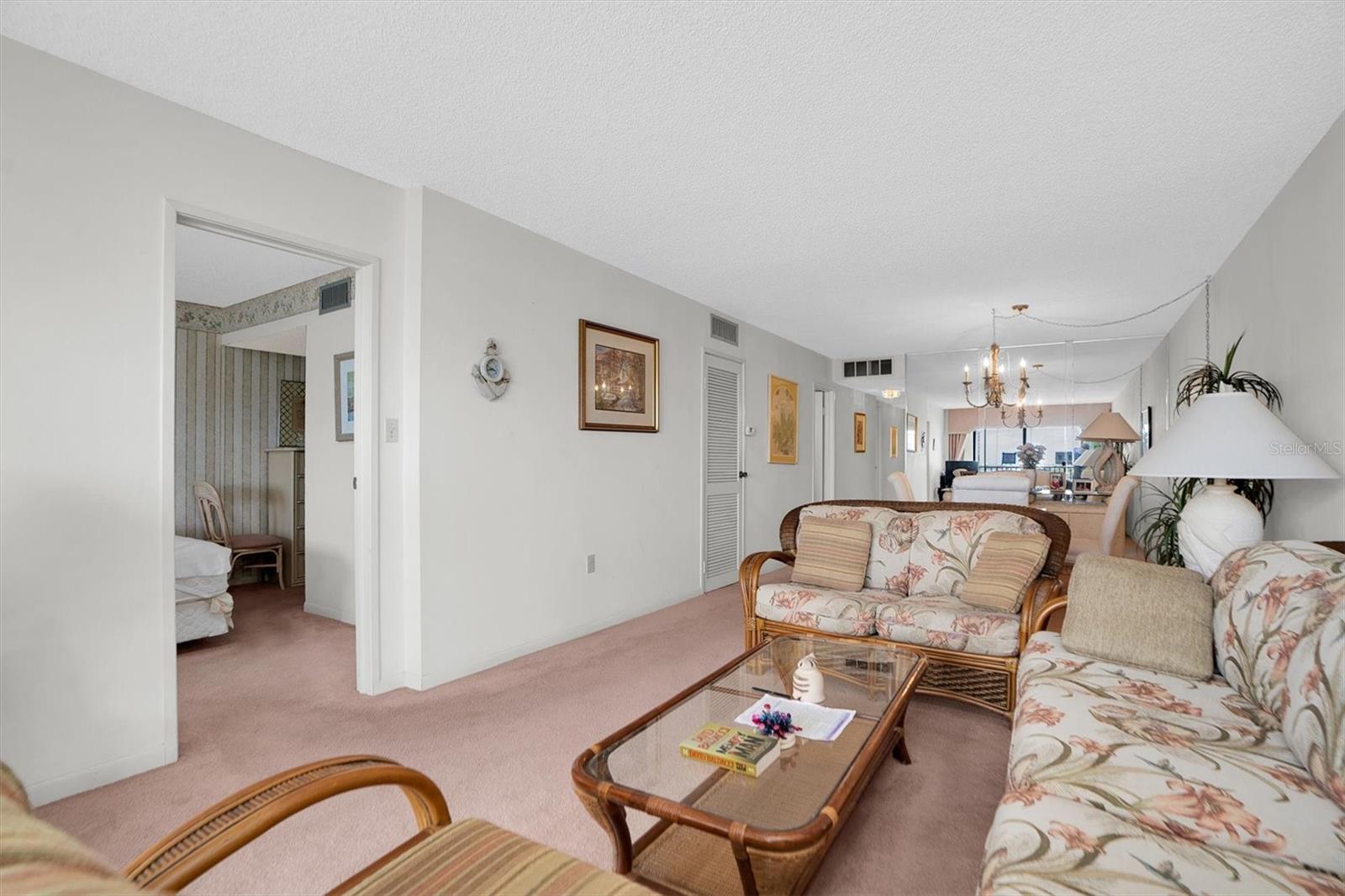 Image 5 of 41 For 7150 Sunset Way 405