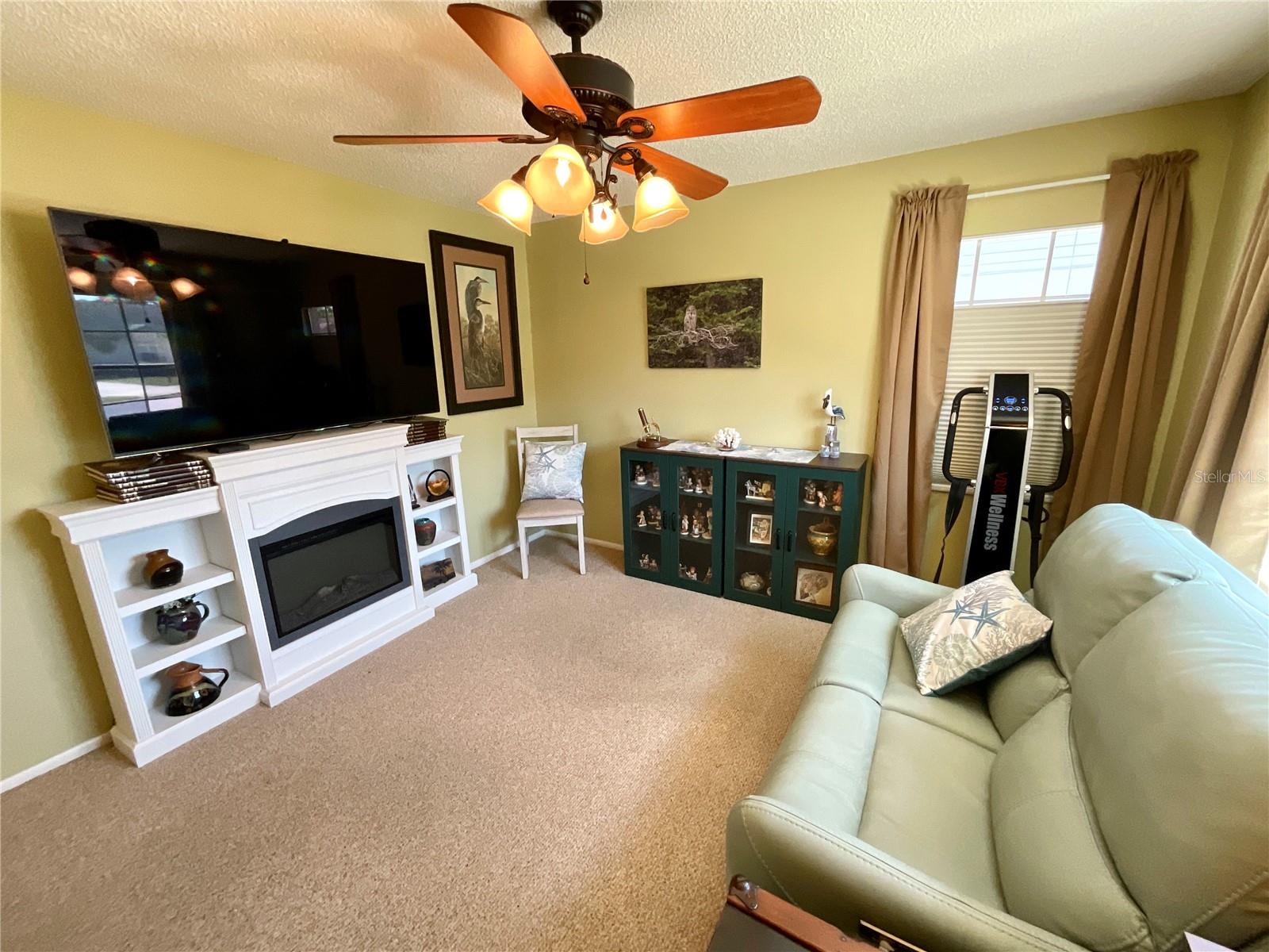 Image 21 of 43 For 4740 Carrington Court 4740