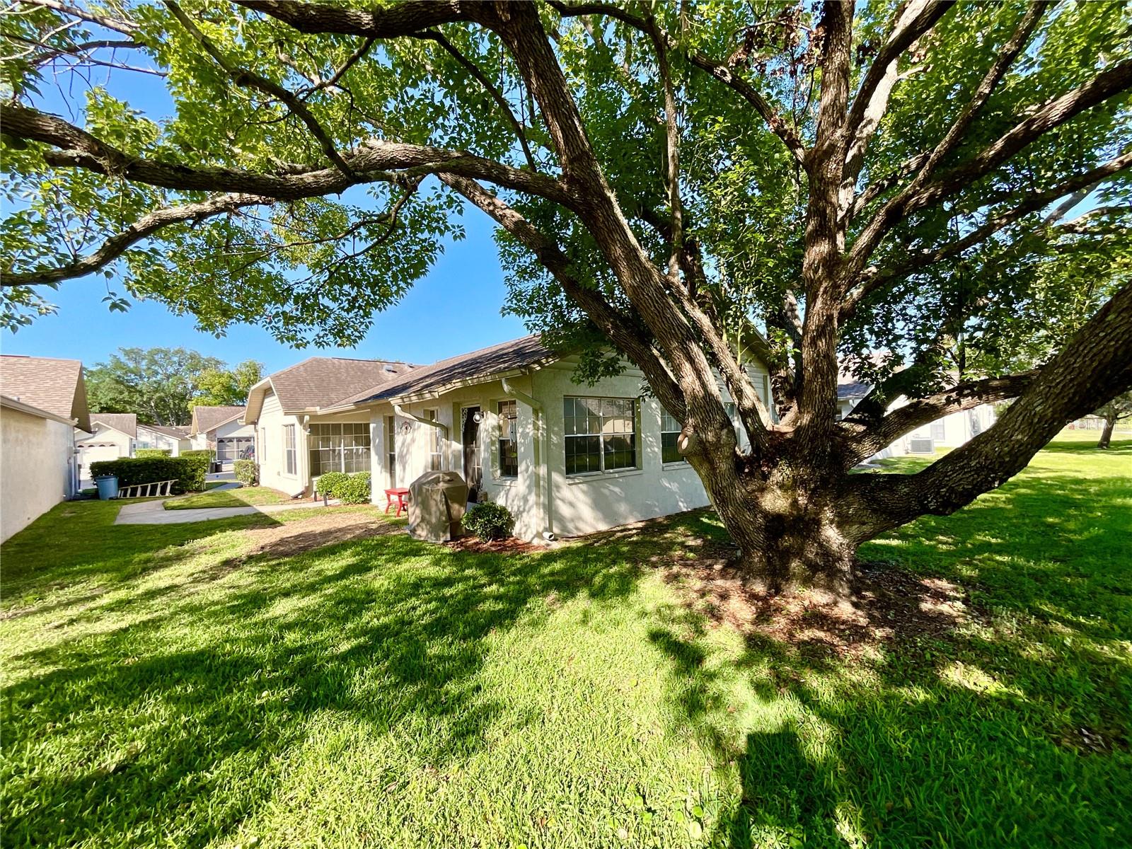 Image 28 of 43 For 4740 Carrington Court 4740