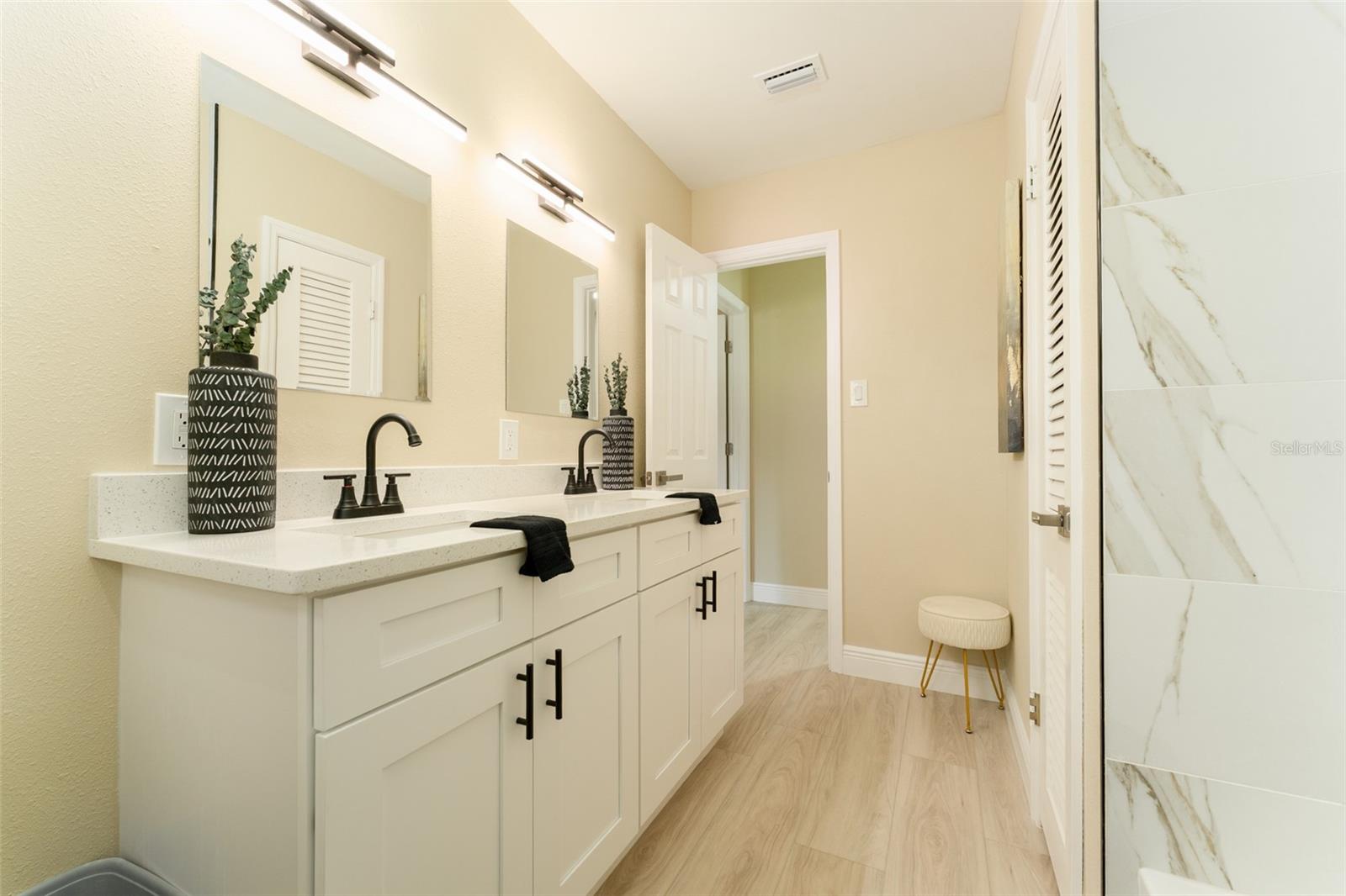 Image 24 of 45 For 4323 Culbreath Road B