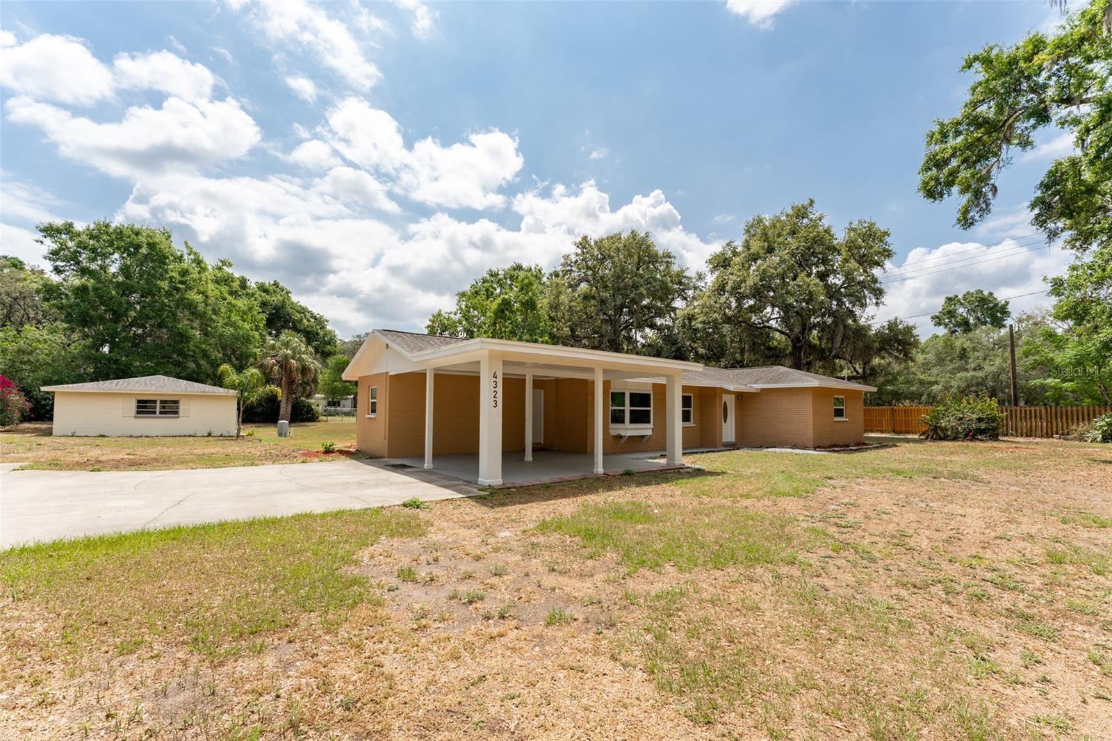 Image 5 of 45 For 4323 Culbreath Road B