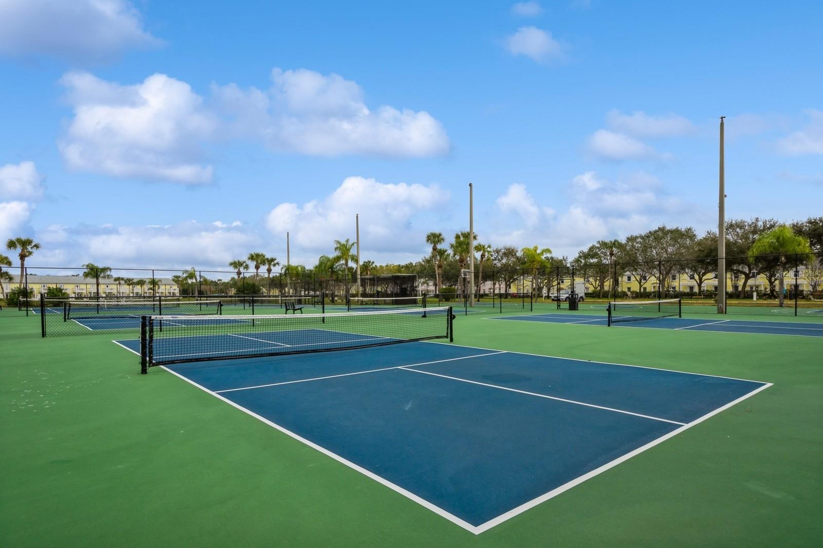 Image 19 of 32 For 5225 Coquina Key Drive Se B
