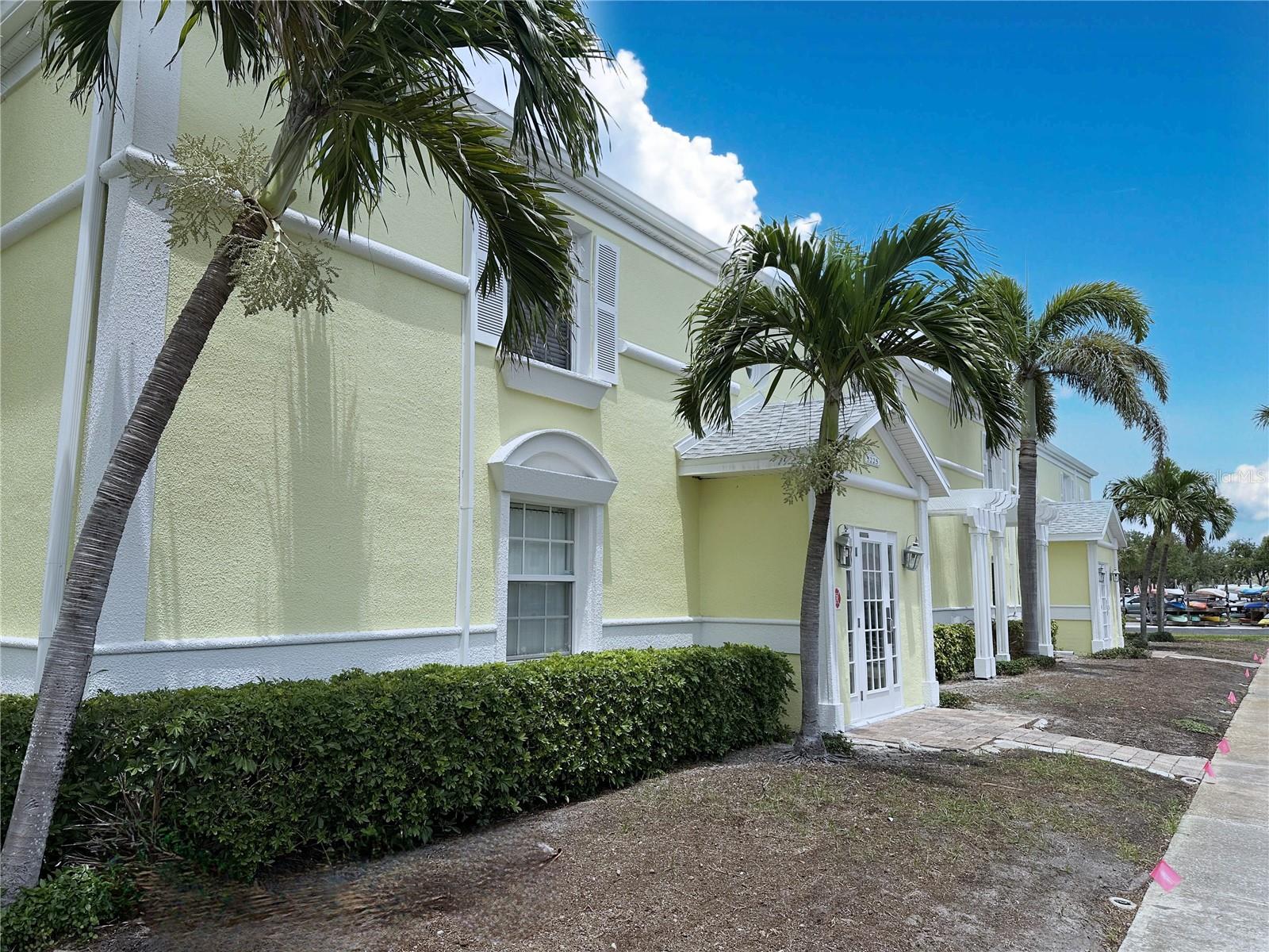 Image 2 of 32 For 5225 Coquina Key Drive Se B