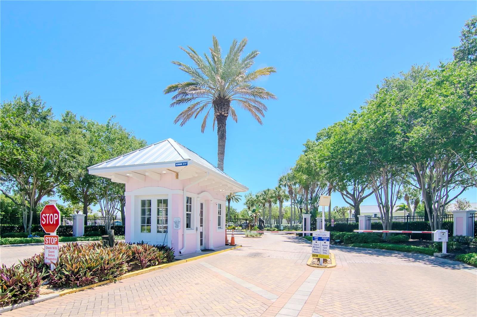 Image 27 of 32 For 5225 Coquina Key Drive Se B