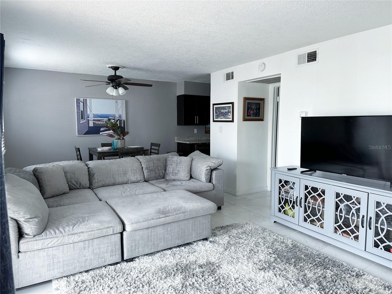 Image 4 of 32 For 5225 Coquina Key Drive Se B