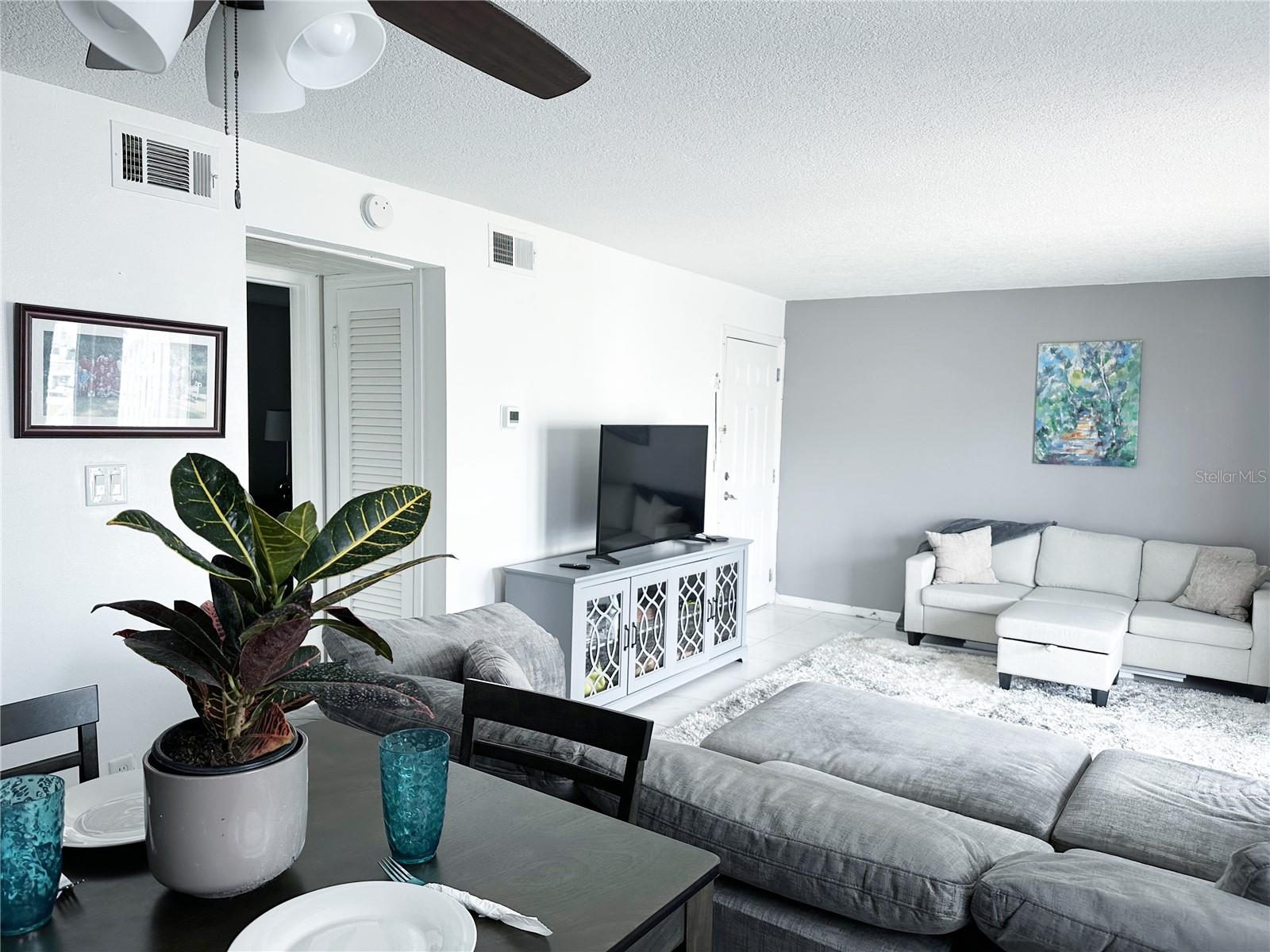 Image 7 of 32 For 5225 Coquina Key Drive Se B