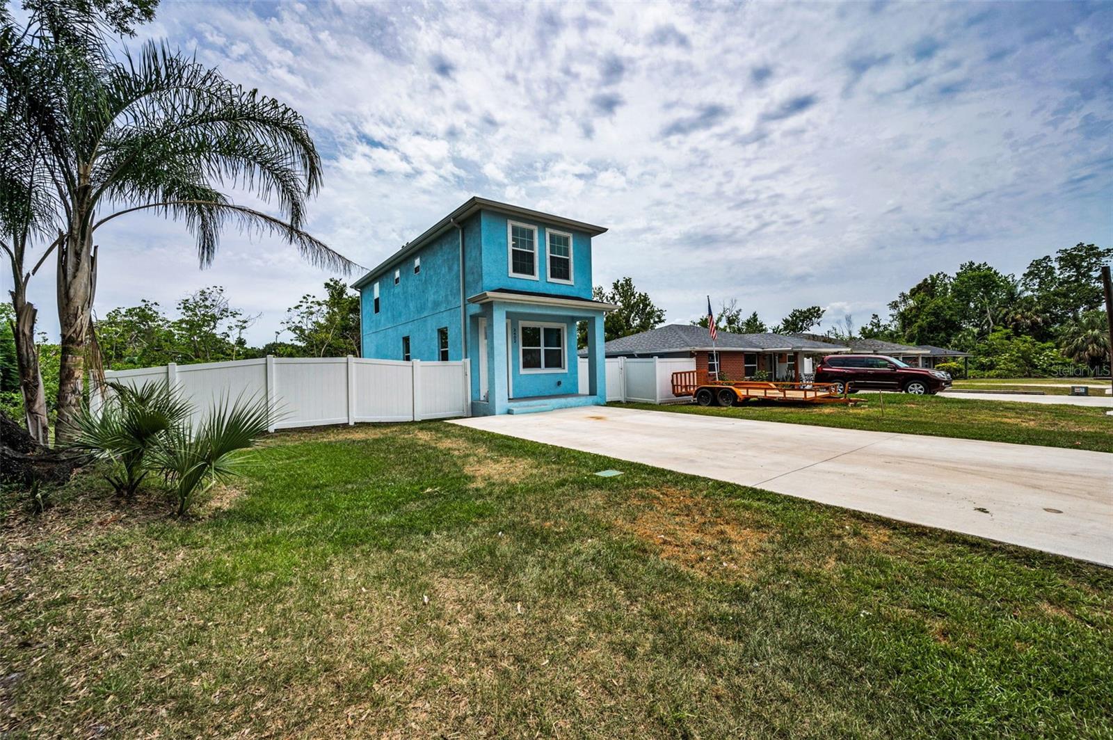 Listing photo id 1 for 3402 Clifton Street