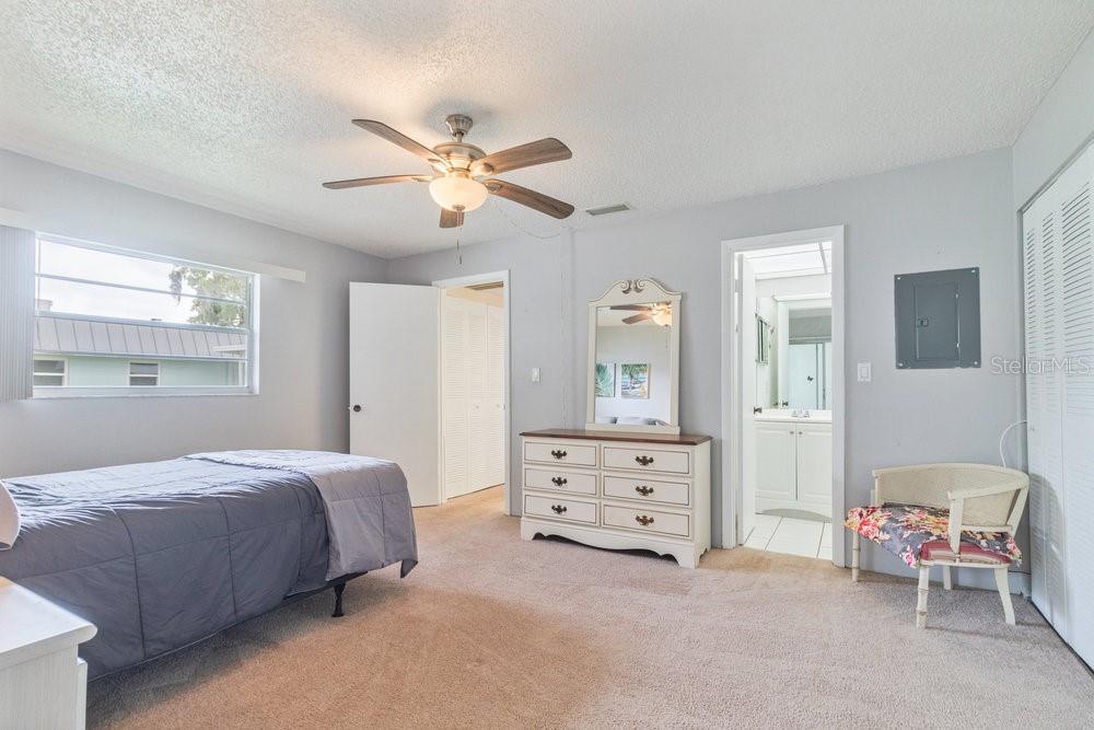 Image 11 of 31 For 11723 Boynton Lane 1
