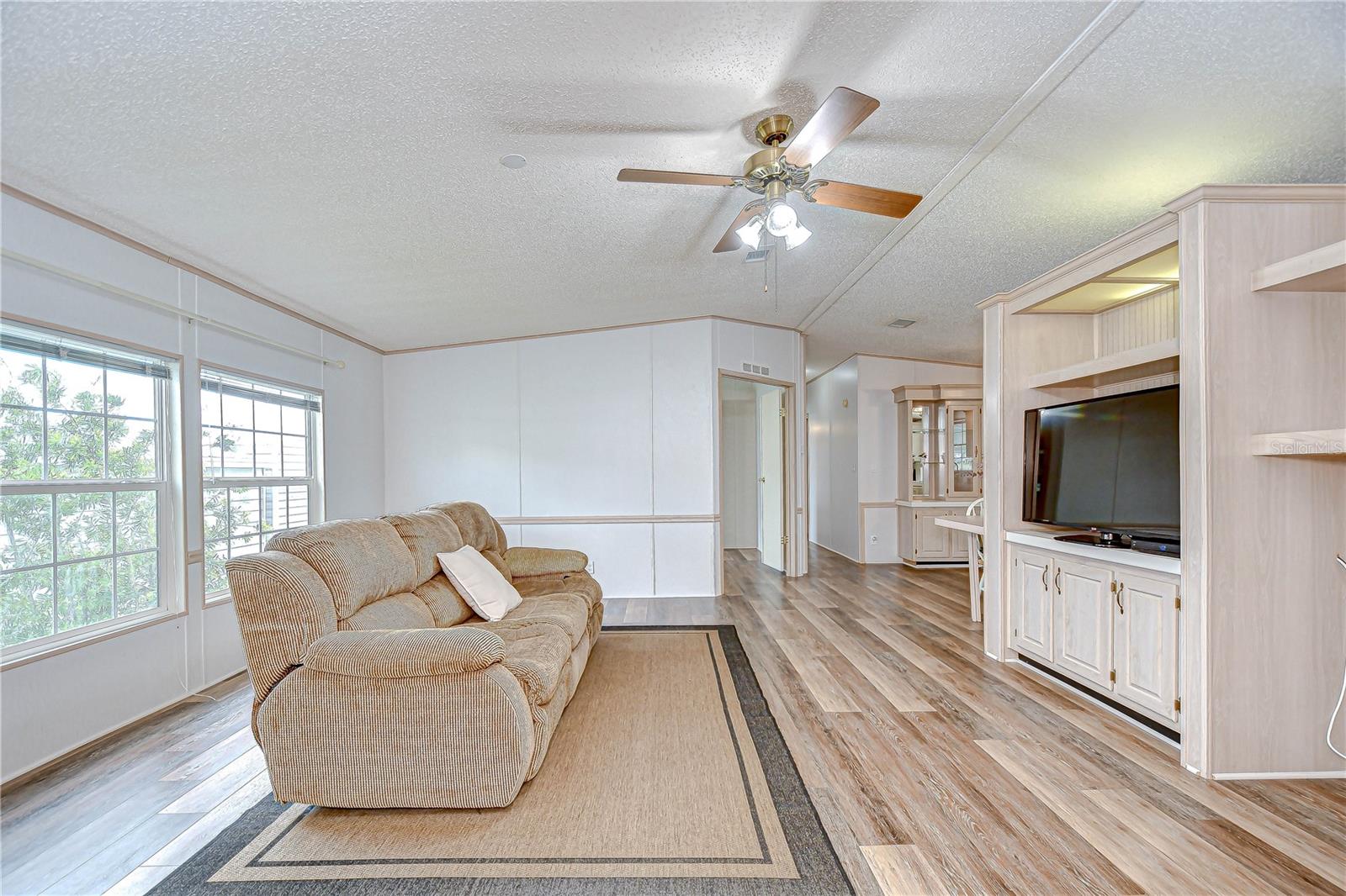 Image 11 of 25 For 5721 Apache Street
