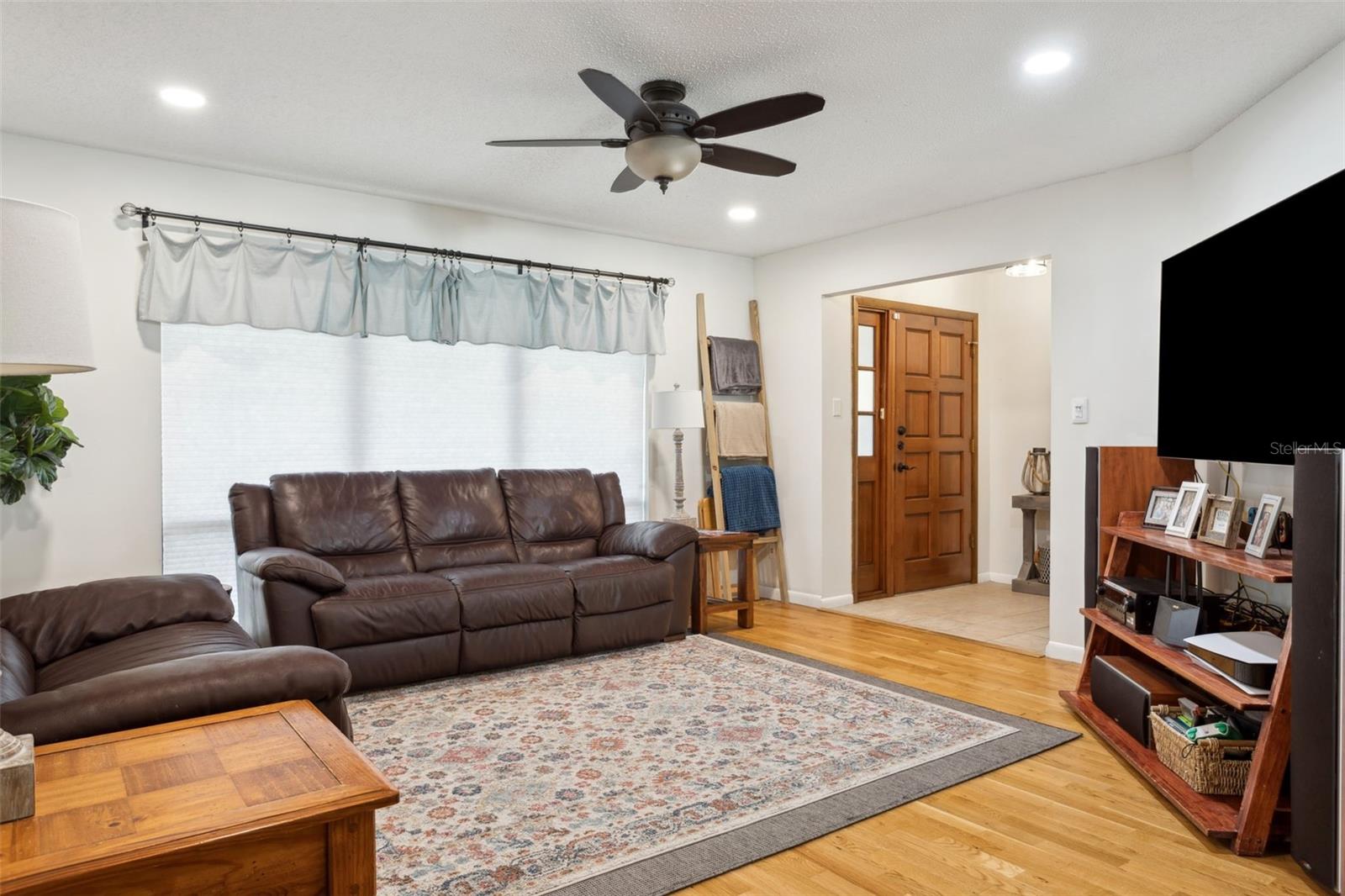 Image 7 of 48 For 12606 Rain Forest Street