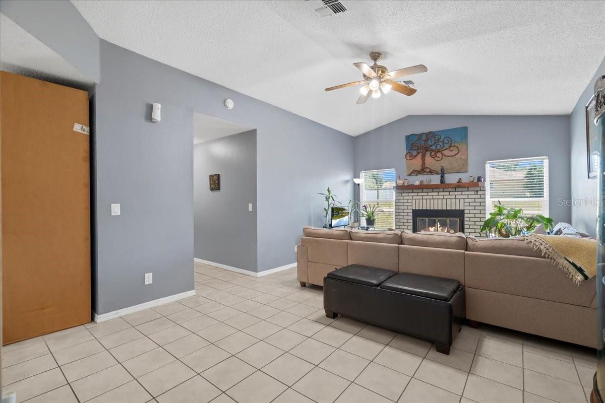 Image 8 of 27 For 12493 Fish Cove Drive