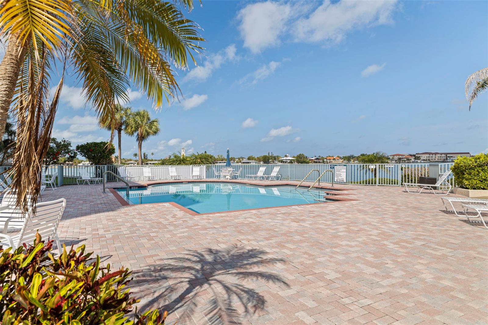 Image 28 of 48 For 7922 Sailboat Key Boulevard S 105