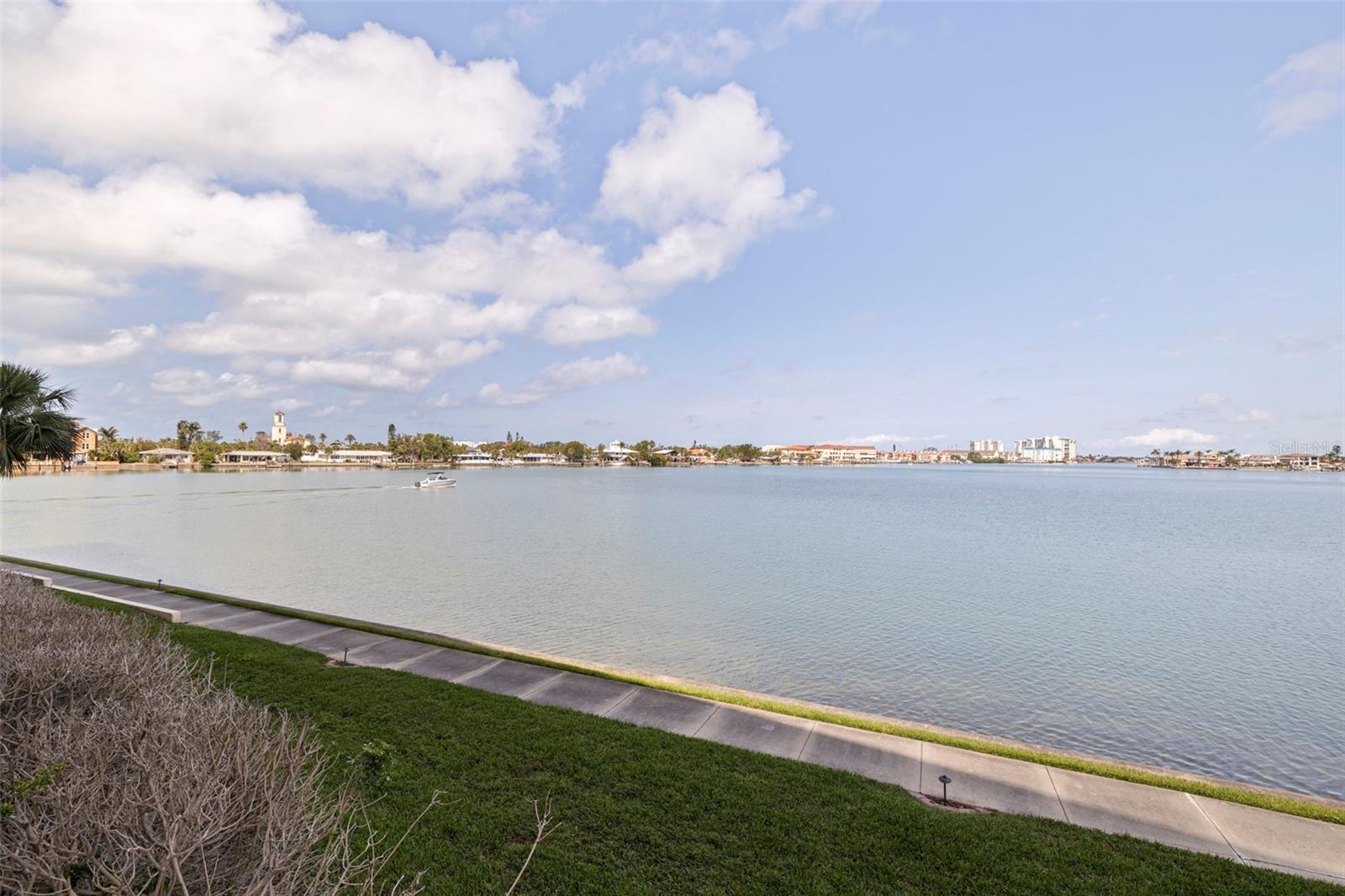 Image 45 of 48 For 7922 Sailboat Key Boulevard S 105