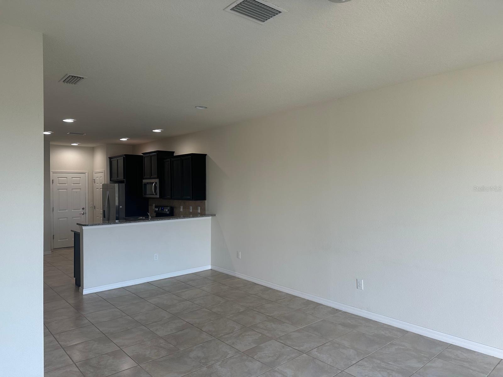 Image 4 of 14 For 9136 Hillcroft Drive