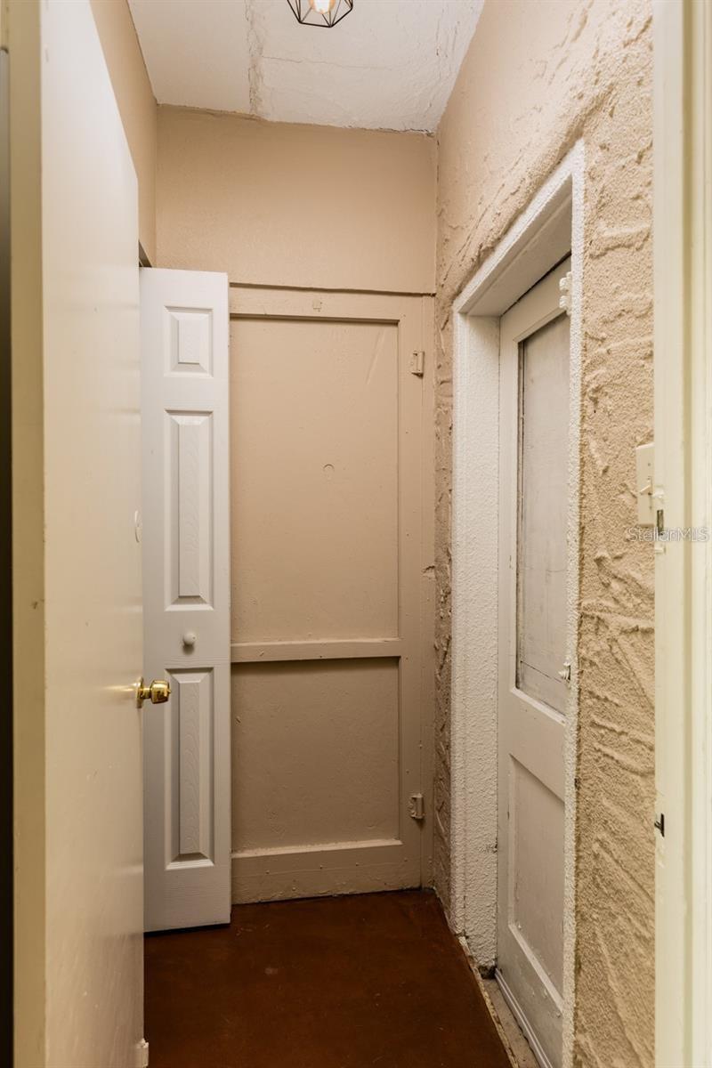 Image 9 of 12 For 3655 1st Ave N, Downstairs Unit