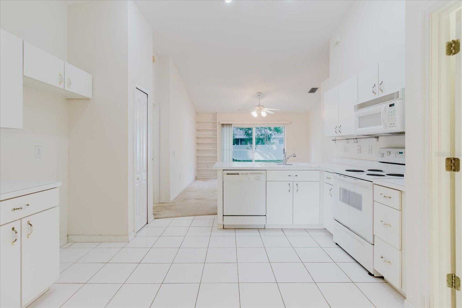 Image 10 of 38 For 24839 Wild Frontier Drive