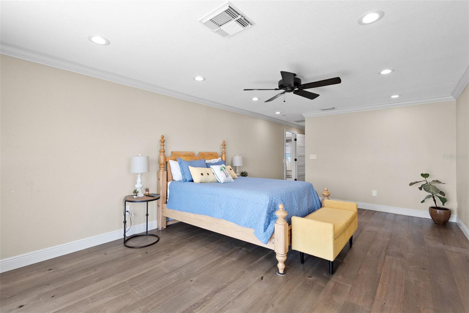 Image 19 of 56 For 4331 13th Way Ne