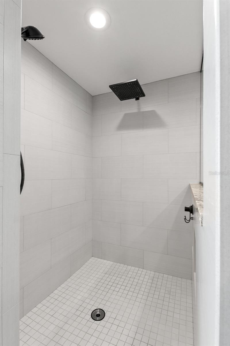 Image 22 of 56 For 4331 13th Way Ne