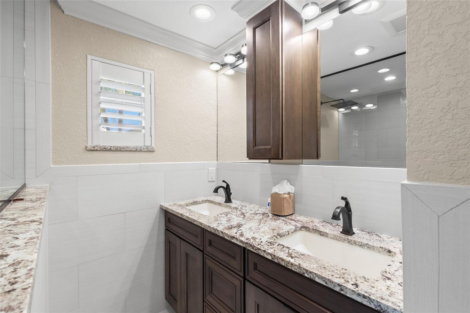 Image 23 of 56 For 4331 13th Way Ne