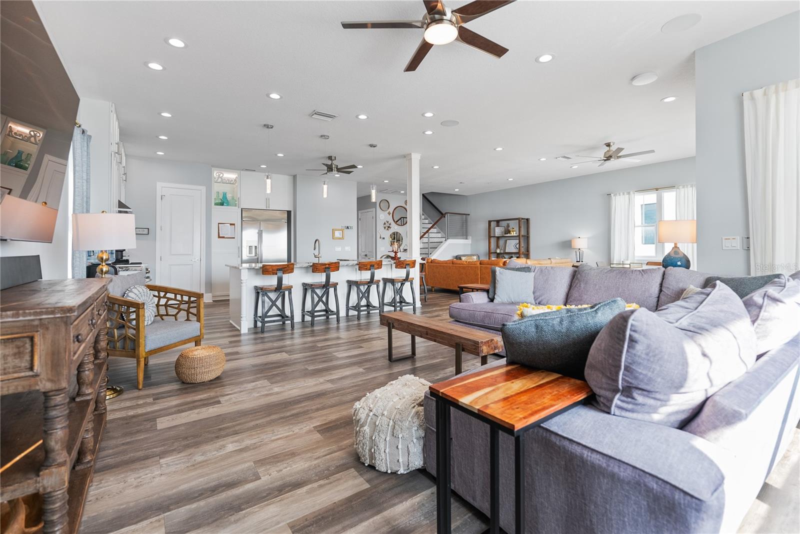 Listing photo id 16 for 371 12th Avenue